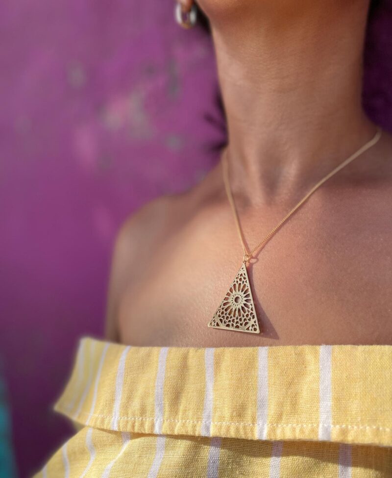 Collier Nour doré à l'or fin 24 carats – Design bohème oriental fin et élégant (45 cm) – Image 2